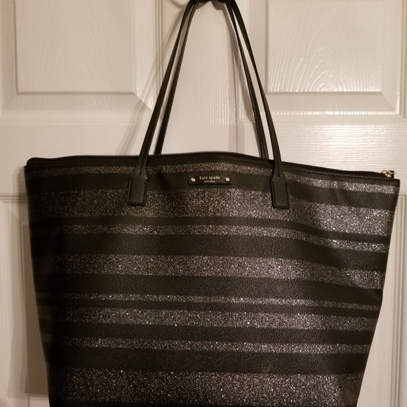 kate spade Handbags - 🤩 KATE SPADE BLACK STRIPE TOTE WITH SPARKLES 🤩